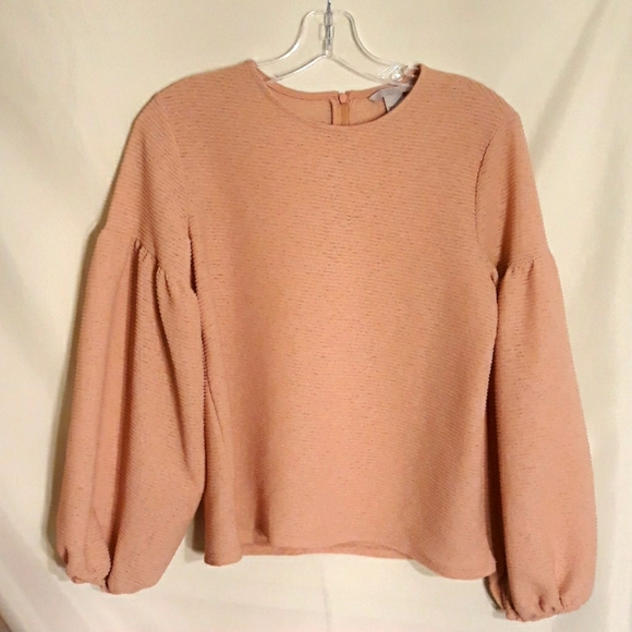 H&M Tops - H&M Size Small blouse. Peachy pink